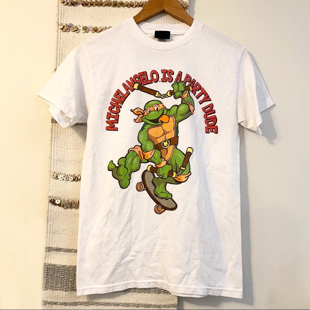 VINTAGE TEENAGE MUTANT NINJA TURTLES Graphic Tee